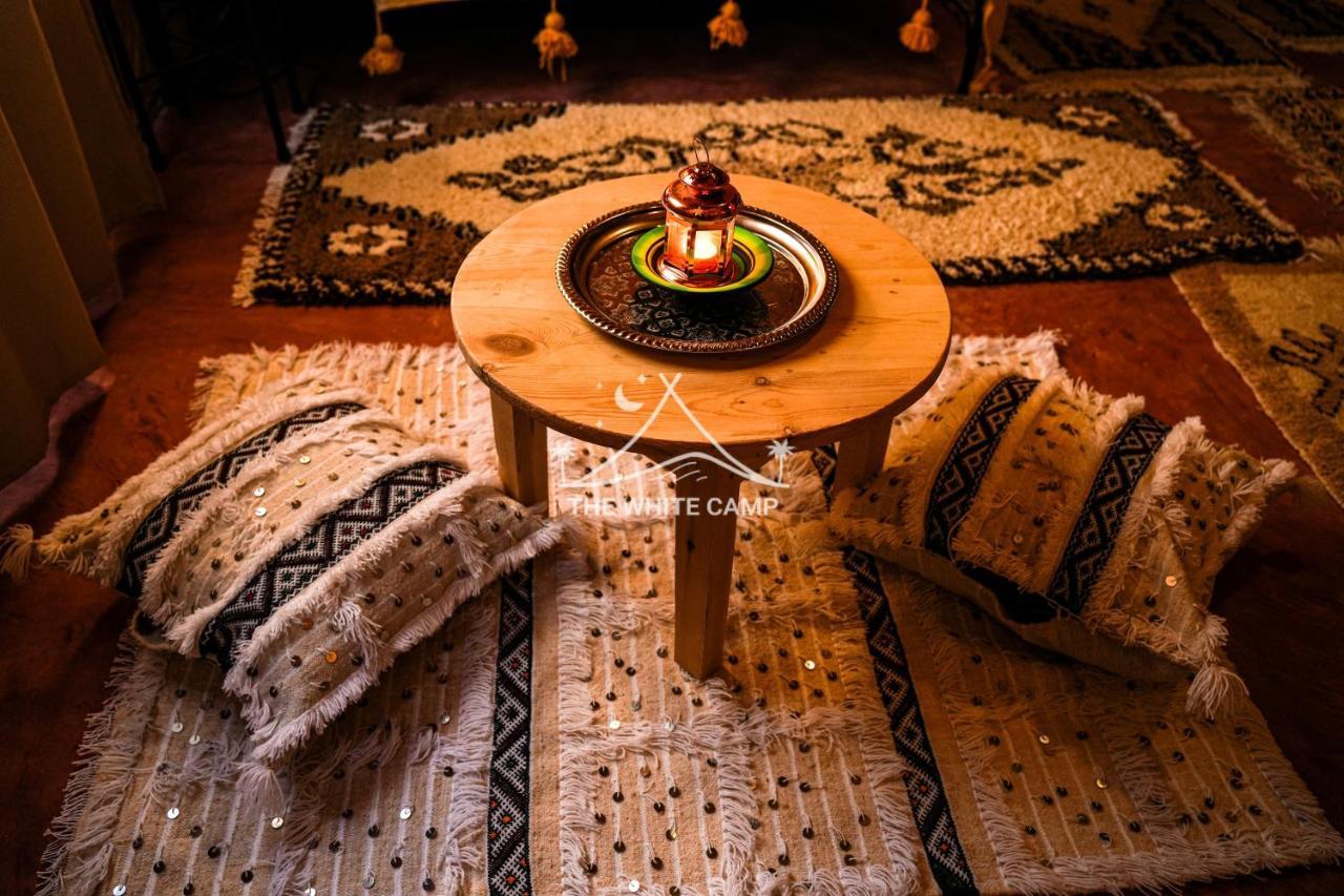 The White Camp - Your Merzouga Luxury Desert Camp & Erg Chebbi Dunes Camel Riding Exterior foto