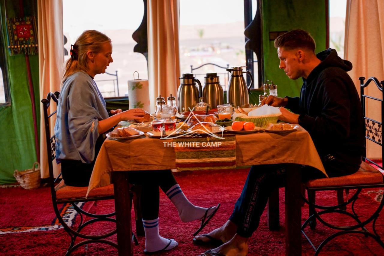 The White Camp - Your Merzouga Luxury Desert Camp & Erg Chebbi Dunes Camel Riding Exterior foto