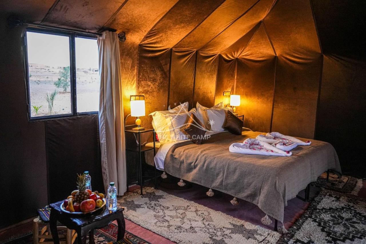 The White Camp - Your Merzouga Luxury Desert Camp & Erg Chebbi Dunes Camel Riding Exterior foto