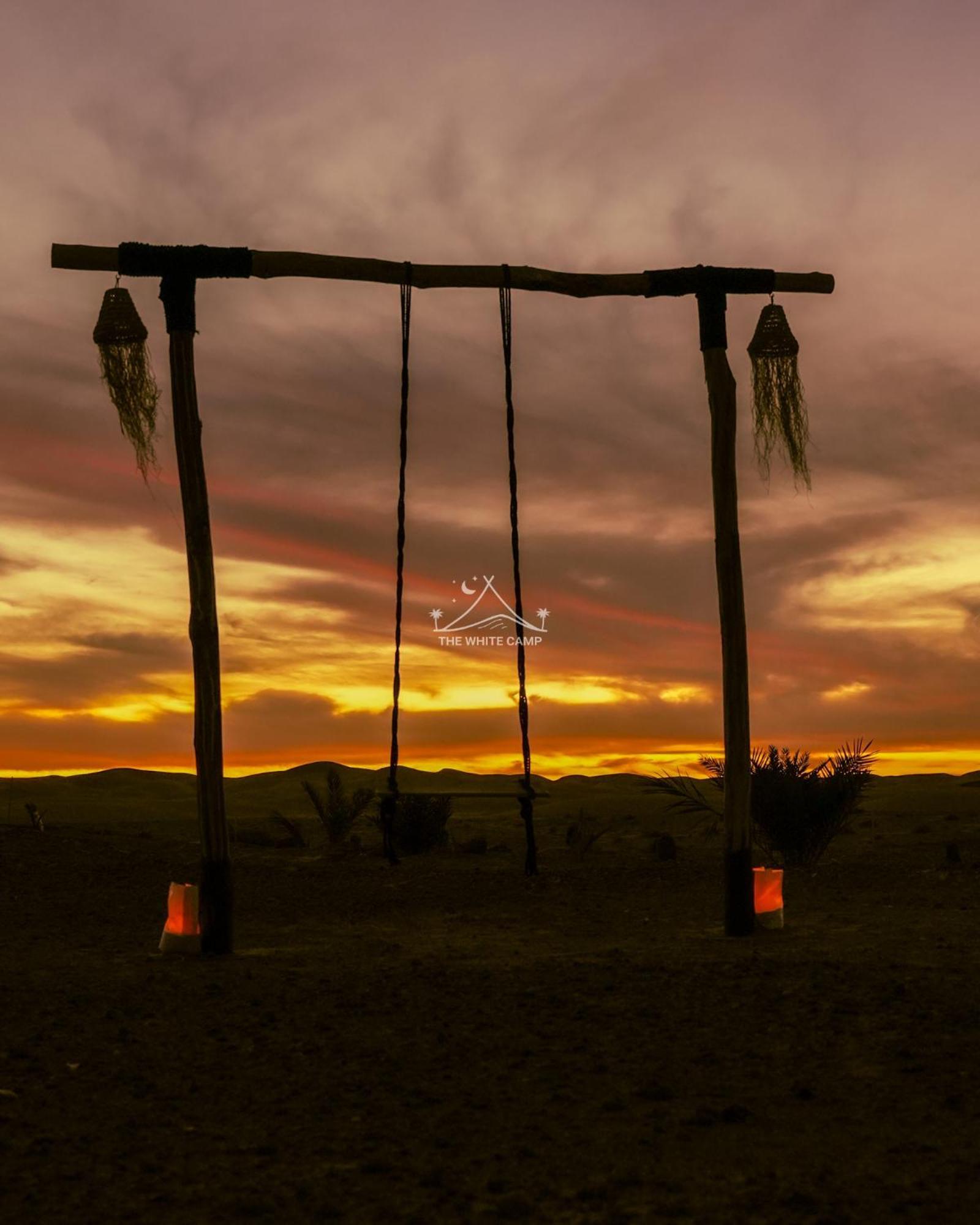 The White Camp - Your Merzouga Luxury Desert Camp & Erg Chebbi Dunes Camel Riding Exterior foto